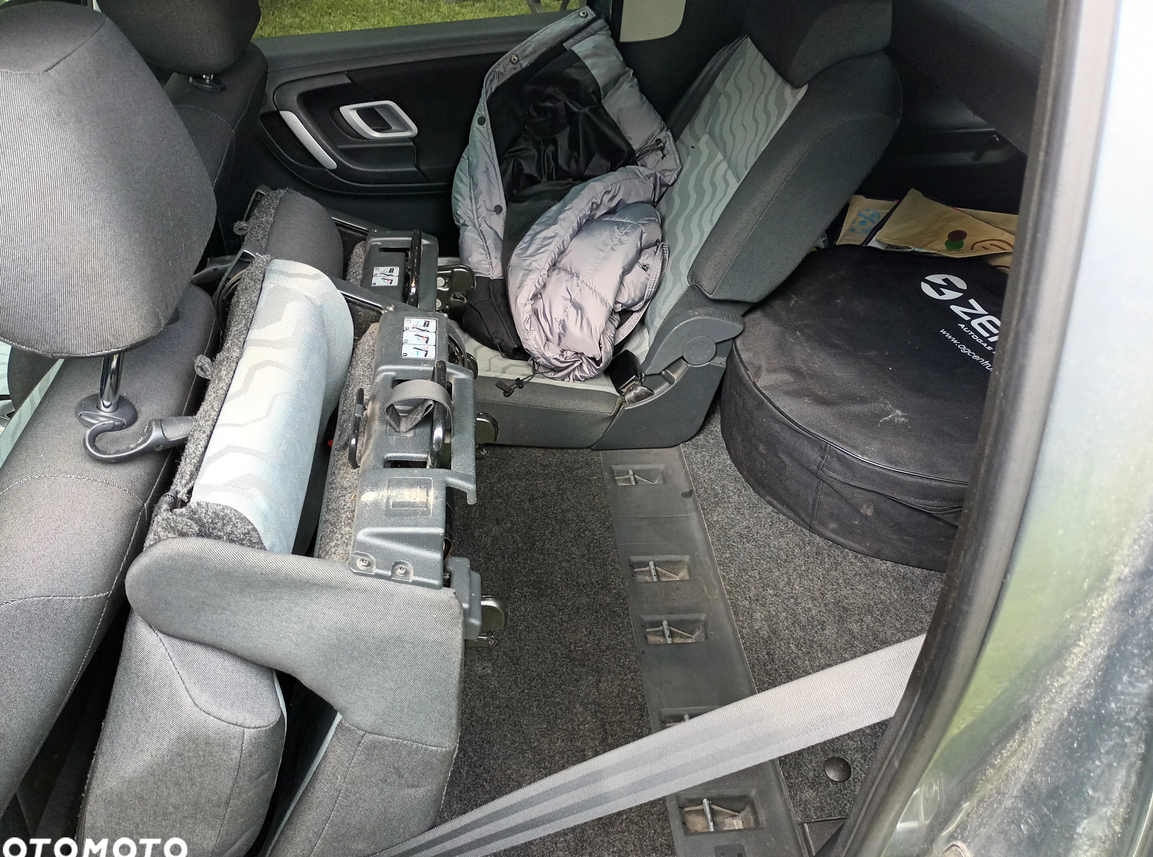 Skoda Roomster cena 13700 przebieg: 263600, rok produkcji 2010 z Jędrzejów małe 172